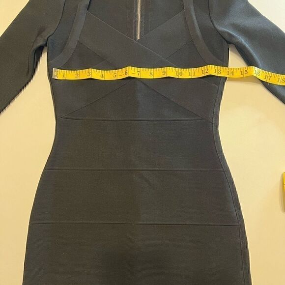 ⭐️5/$25 SALE White House Black Market Black slimming bodycon dress Size XXS - Picture 11 of 16